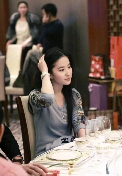 娱乐吃瓜社明星零距离,明星零距离，揭秘娱乐圈幕后故事