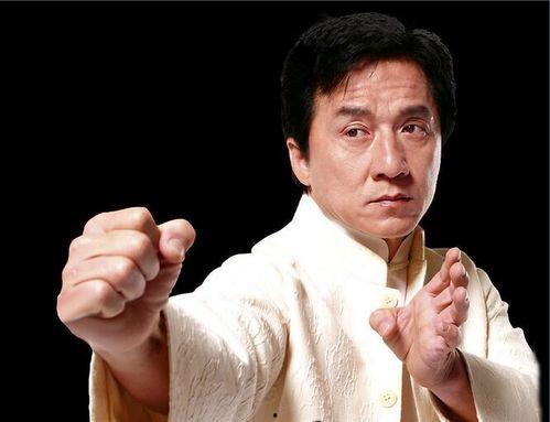 成龙滑玻璃墙花絮,玻璃墙滑行幕后惊险瞬间